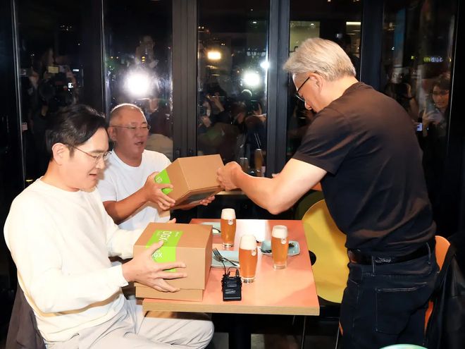 Jensen Huang’s S. Korea Trip: Fried Chicken Dinner Shakes Tech & Auto Sectors